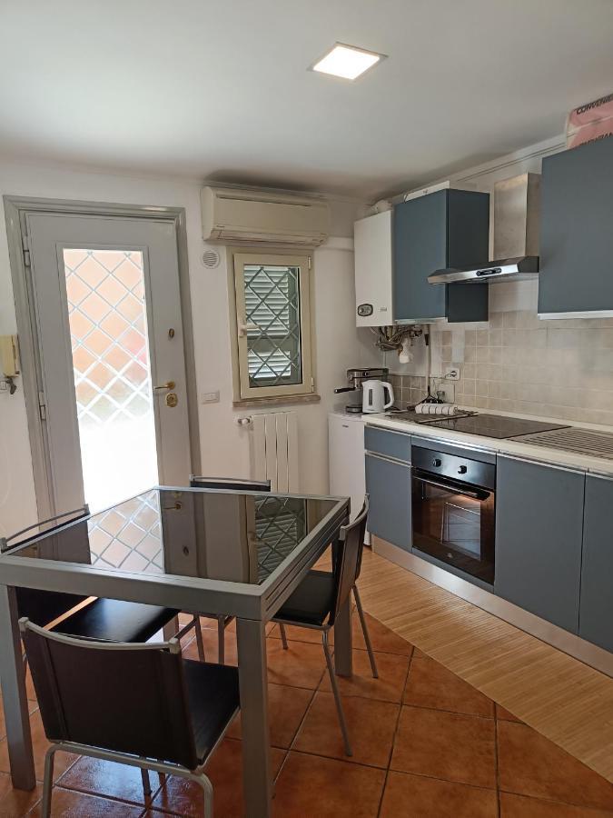 Suites In Рим Екстериор снимка