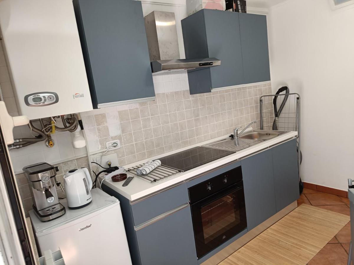 Suites In Рим Екстериор снимка