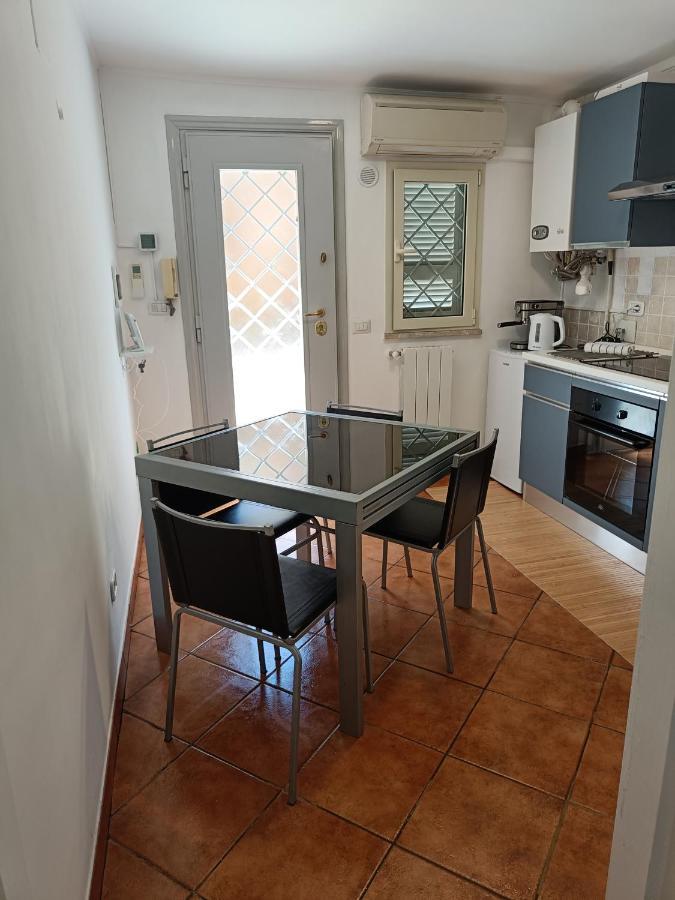 Suites In Рим Екстериор снимка